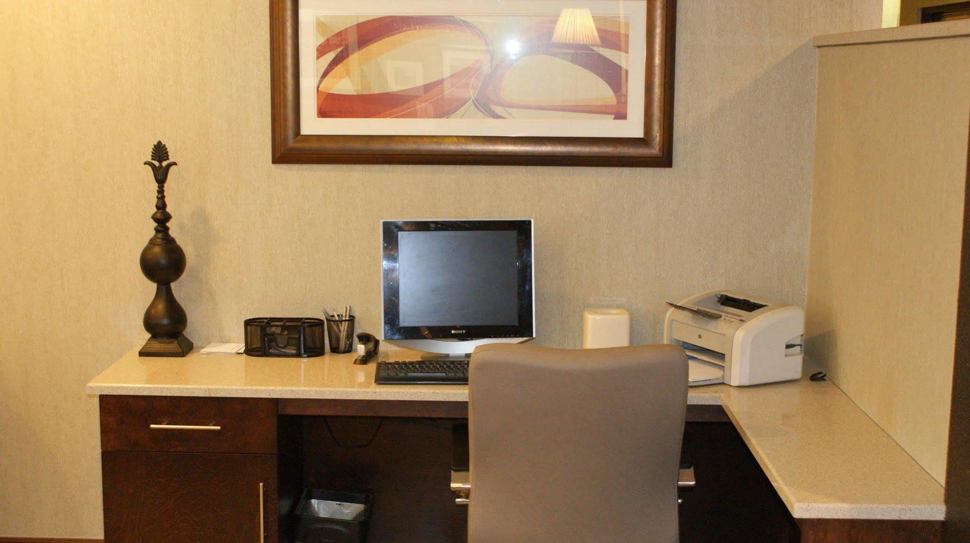 Hampton Inn St. Louis-Chesterfield Ngoại thất bức ảnh